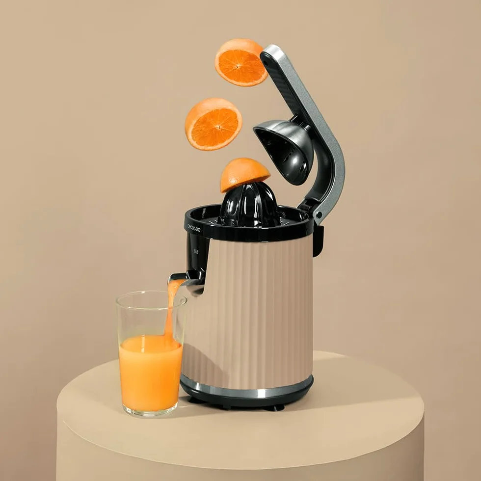 Cecotec Presse-agrumes électrique à bras pour oranges et agrumes Xqueeze RetroJuice 600 Beige. 600W, Style rétro, filtre en acier inox, cône plastique, levier pour extraire la pulpe, Anti-gouttes