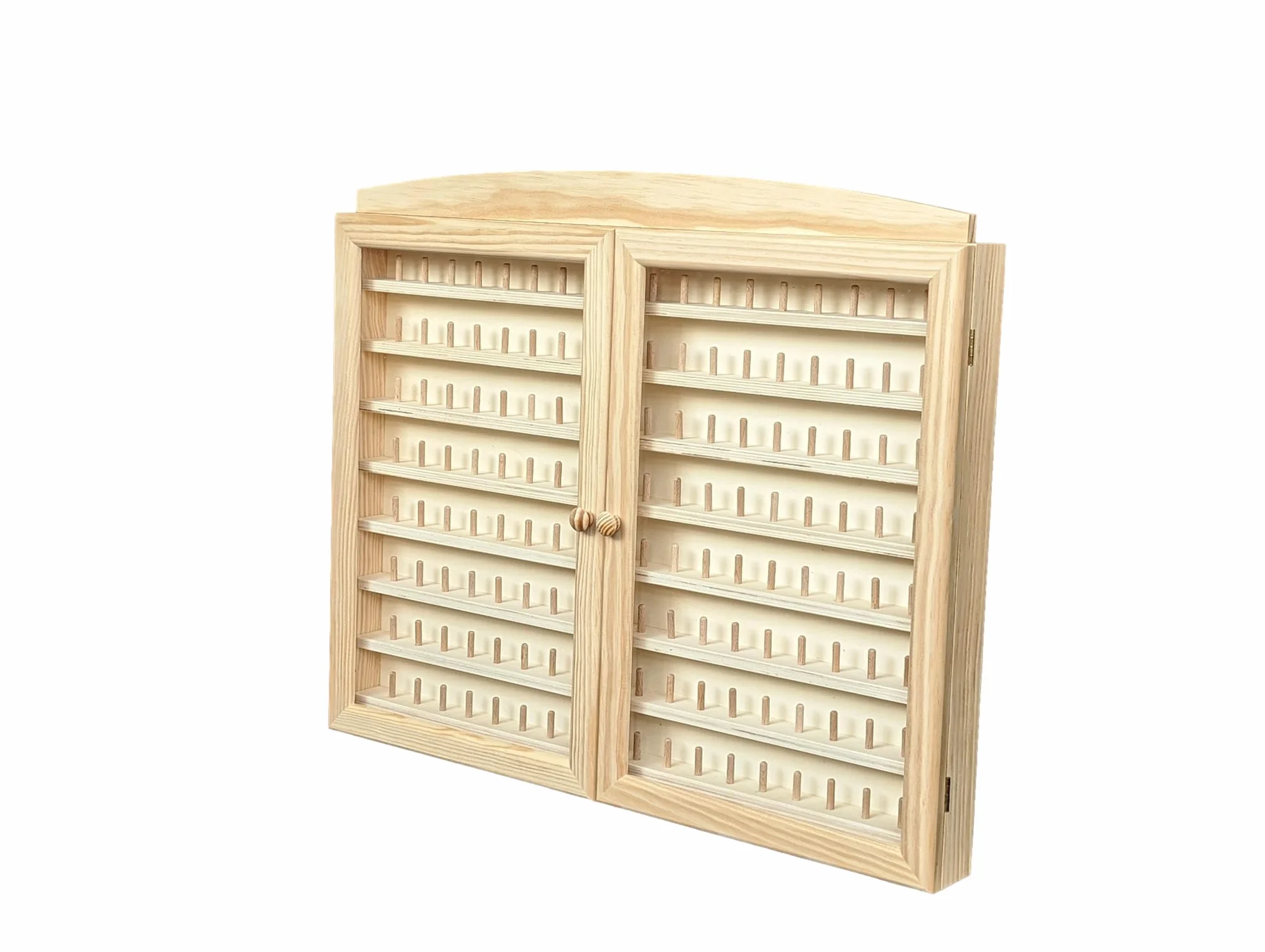 Greca Vitrine Collections dés á Coudre. Capacité 144 dés. Pin Naturel, à Peindre. Mesures (Largeur/Fond/Hauteur) :60 * 6 * 54 cms.