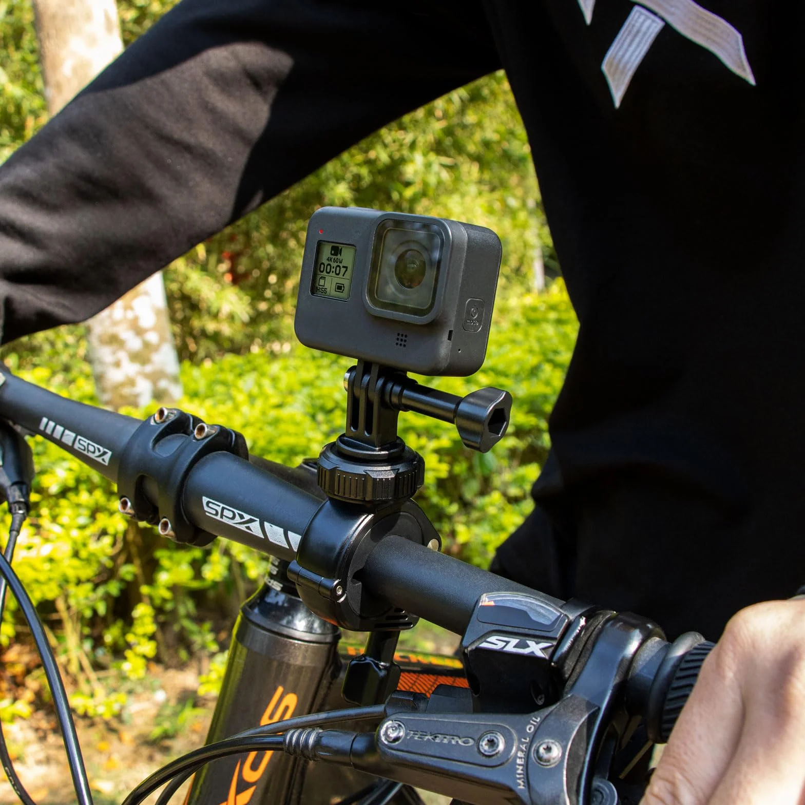 Uchwyt na Rowerowy Motocykla Słup Zaciskowy Kompatybilny z GoPro Hero 13 12 11 10 9 8 7 6 5 Session DJI Osmo Kamery Sportowe - Obrót o 360°