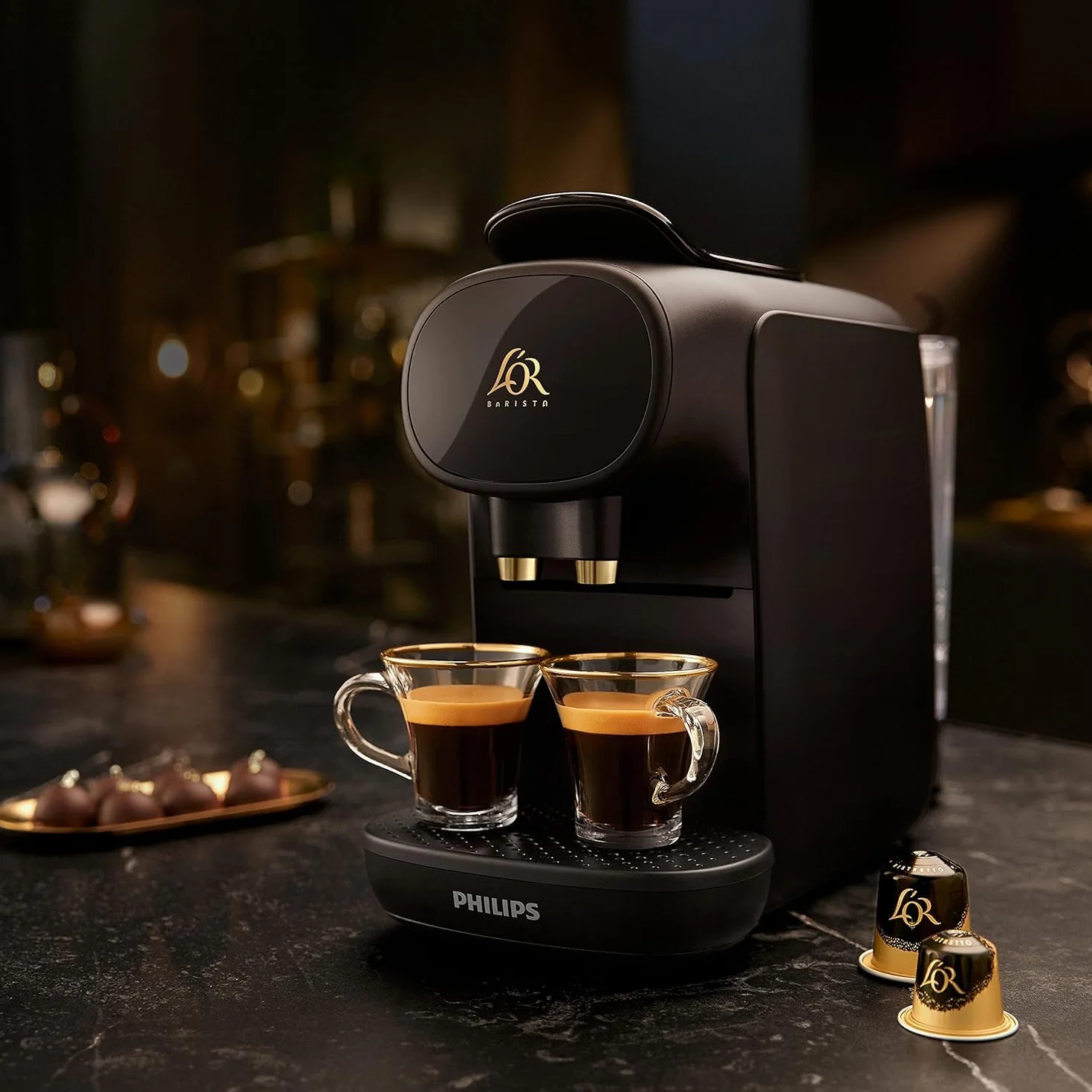 PHILIPS L'Or Barista Cafetière à capsules Sublime - machine à café à 19 bars, Piano Noir, Reconnaissance des Capsules Doubles, 1 ou 2 Tasses, Bac d'Égouttement Réglable, Noir (LM9012/60)