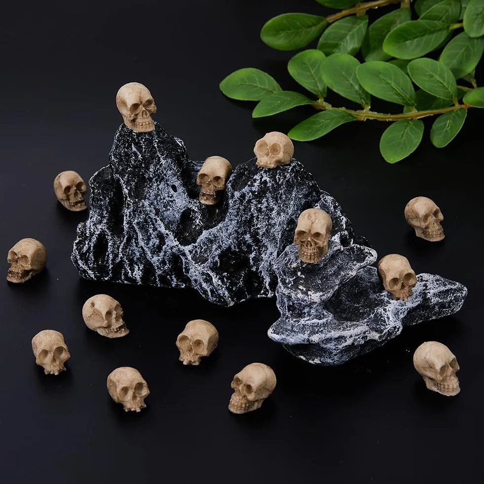 Lot de 40 mini figurines de crâne en résine pour décoration Halloween