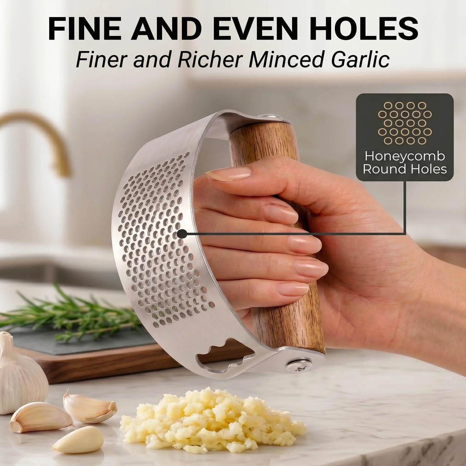 Presse Ail Inox avec Manche Ergonomique en Bois, 2-en-1 Écrase Ail et Décapsuleur, Inclus Éplucheur Silicone
