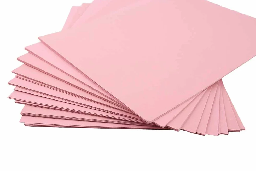 Carton coloré A4 220 gsm Rose Pastel Lot de 100 feuilles