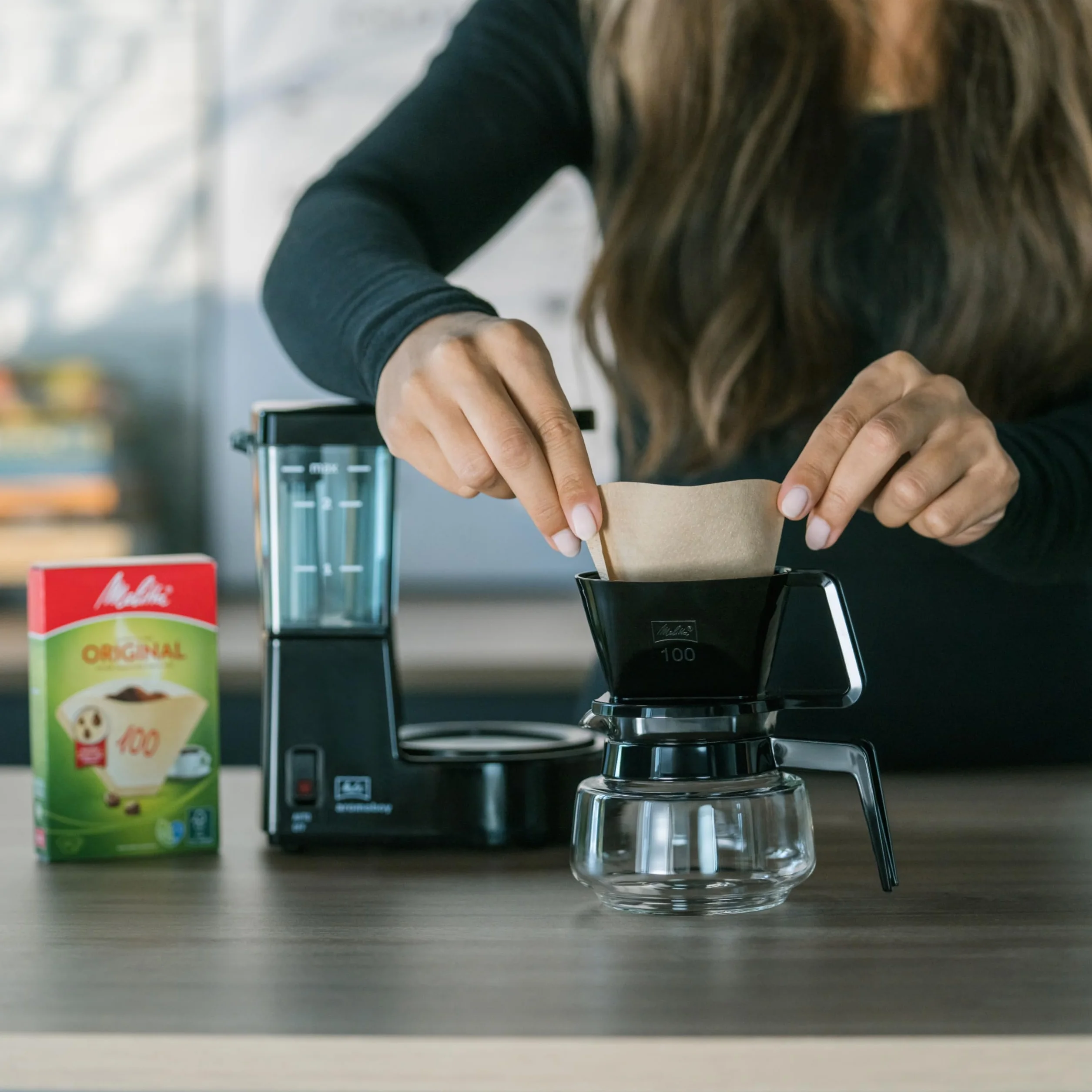Melitta, Cafetière Filtre AROMABOY 0,25L Blanc, Design Compact, Température d'Infusion Optimale, Fonction Arrêt automatique, Porte-filtres 100 pour 2 tasses,1015-01,500W