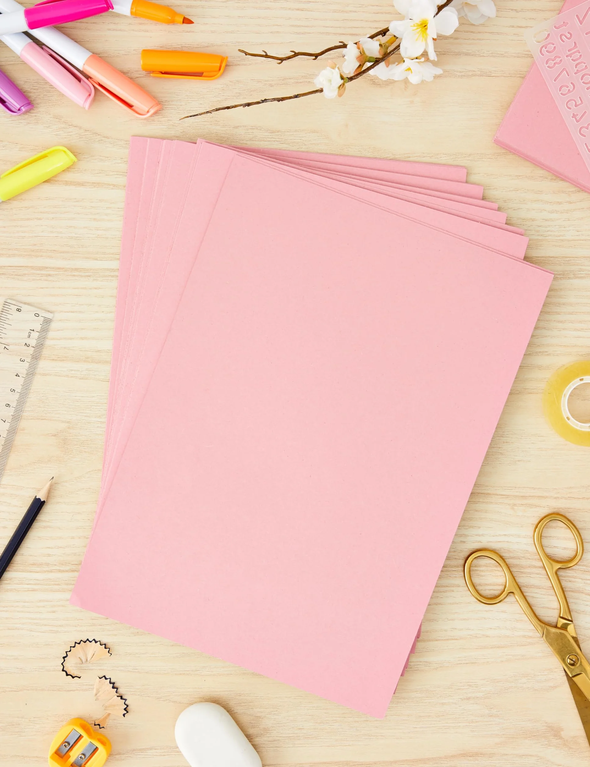 Carton coloré A4 220 gsm Rose Pastel Lot de 100 feuilles