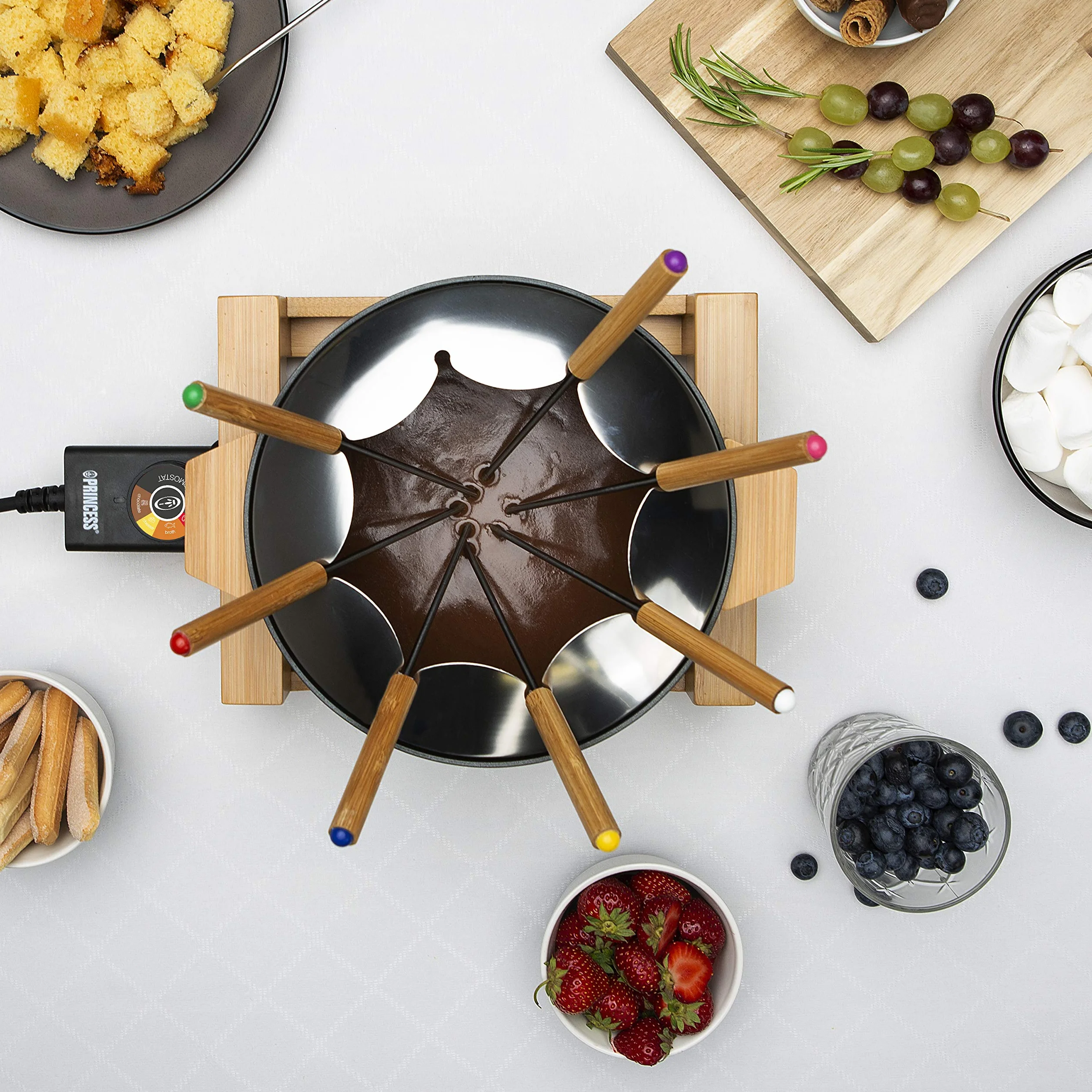 Princess Service à fondue 1,5 L pour 8 personnes – Design en bambou, caquelon antiadhésif, thermostat réglable, 8 fourchettes incluses, polyvalent, facile à nettoyer