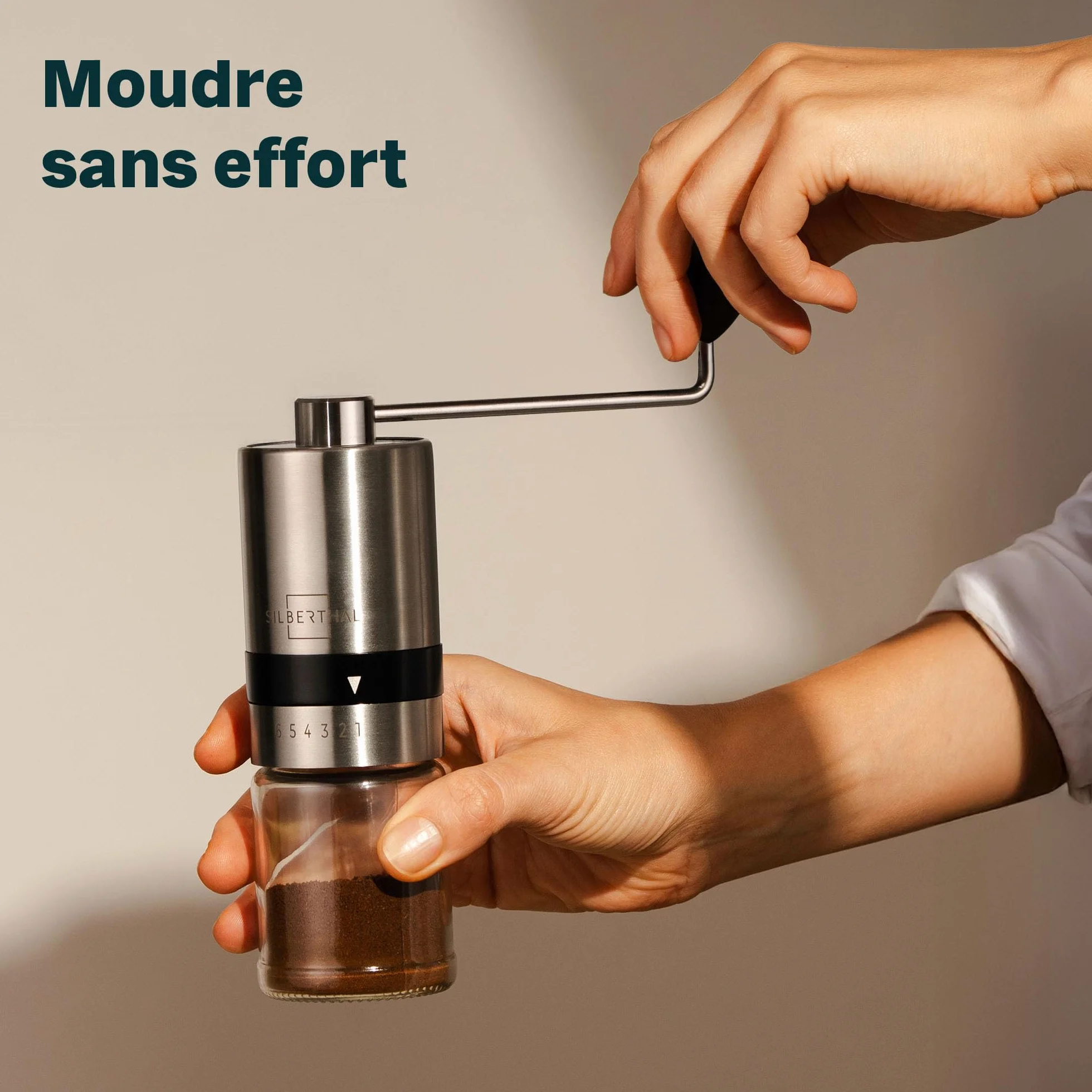 SILBERTHAL Moulin A Café Manuel - Acier INOX - 6 Niveaux Réglables - Broyeur Portable Grains De Café - avec Récipient De Stockage Et Brosse de Nettoyage